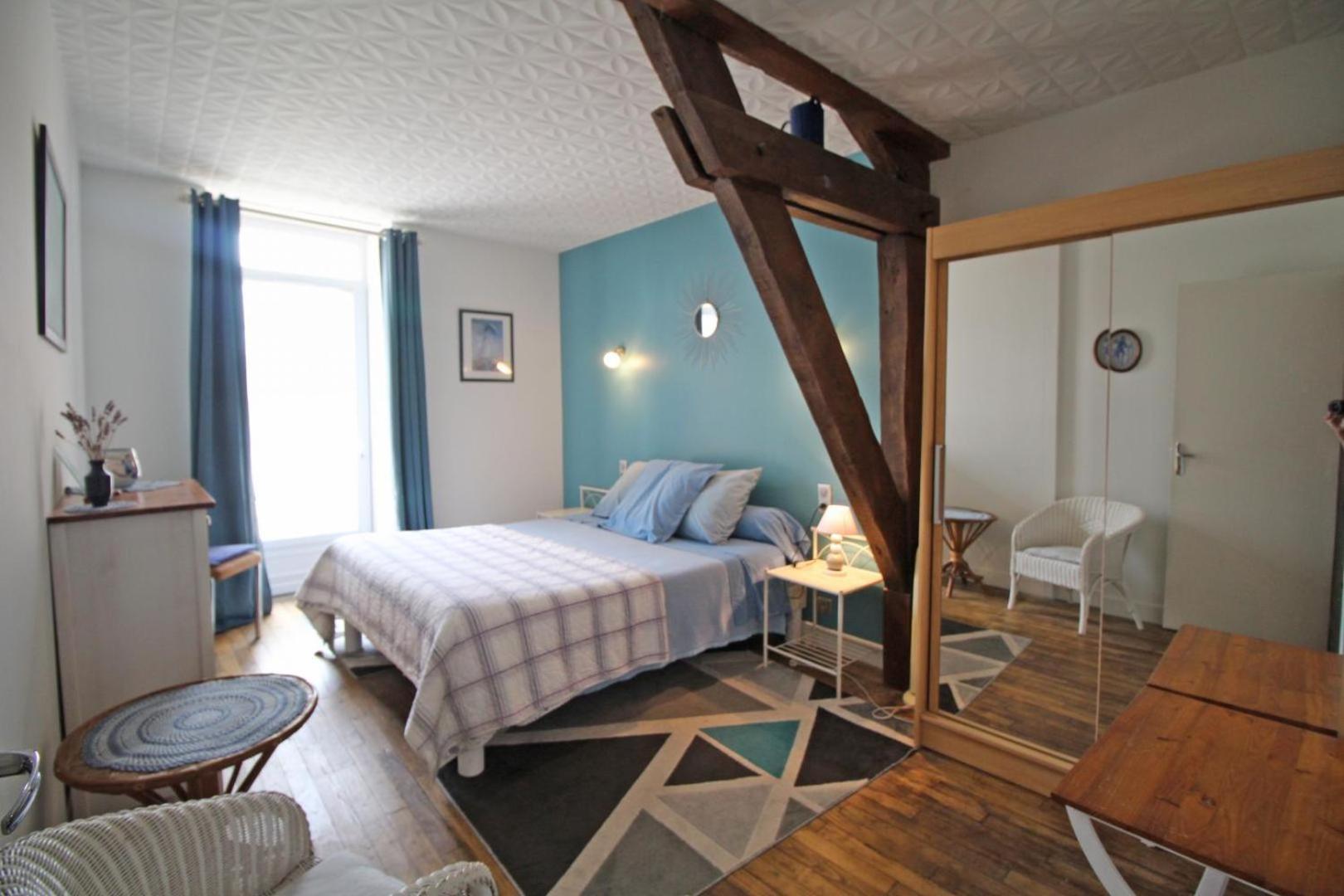 Bed and Breakfast Chez Doussaud Bessines-sur-Gartempe Exterior foto